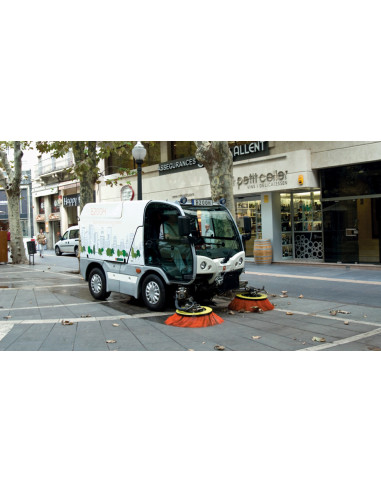 BARREDORA DE ASPIRACIÓN DE VIALES DE 2000 LT