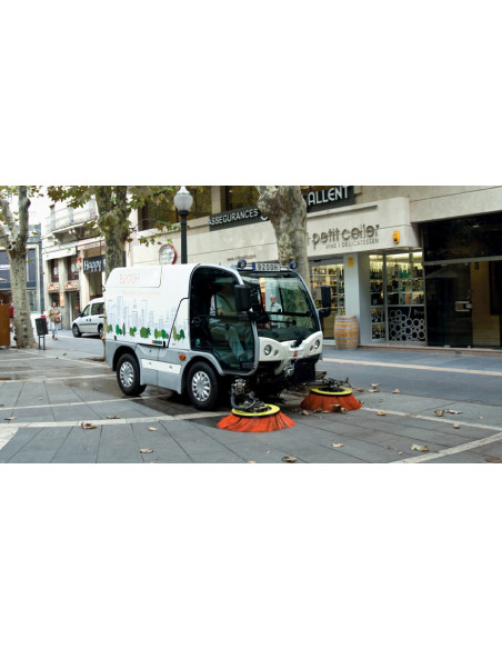 BARREDORA DE ASPIRACIÓN DE VIALES DE 2000 LT