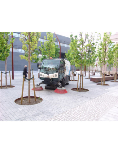 BARREDORA DE ASPIRACIÓN DE VIALES DE 2000 LT